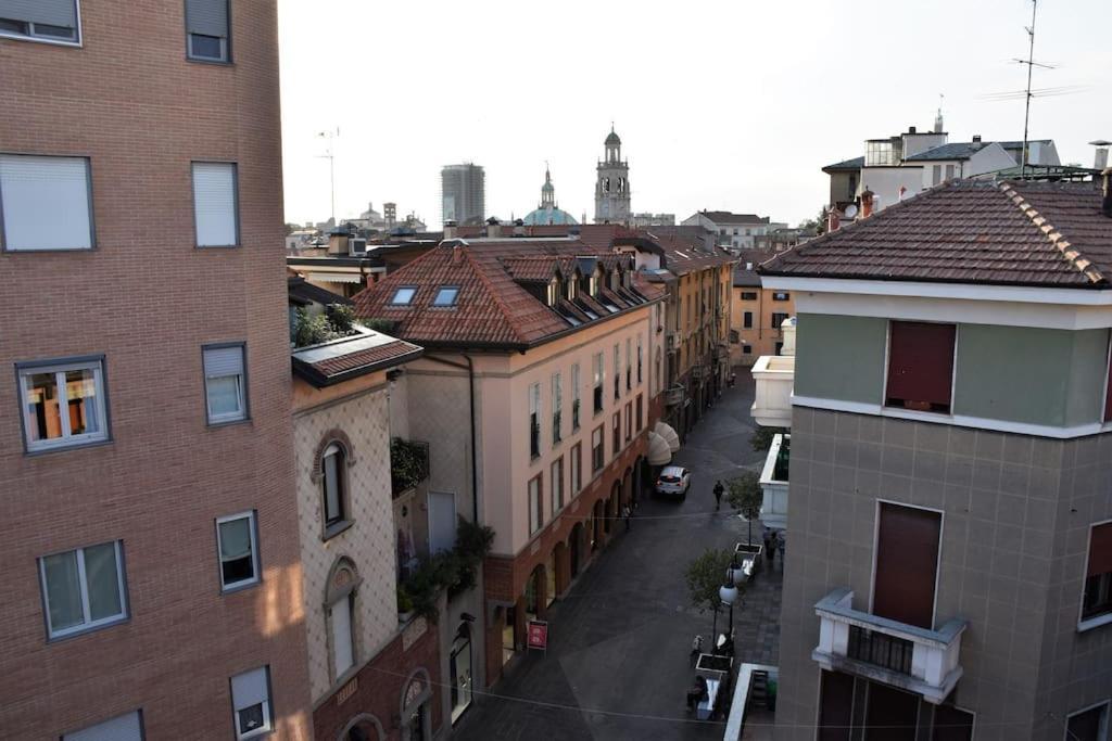 One Flat/Studio,Busto ArsizioCenter,With Terrace Exterior photo